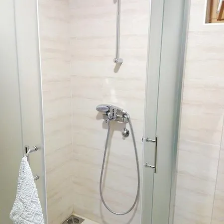 Jovana زلاتيبور